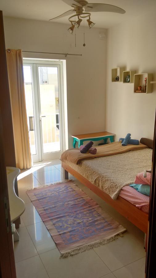 Swieqi Apartment Сент Джулианс Номер фото